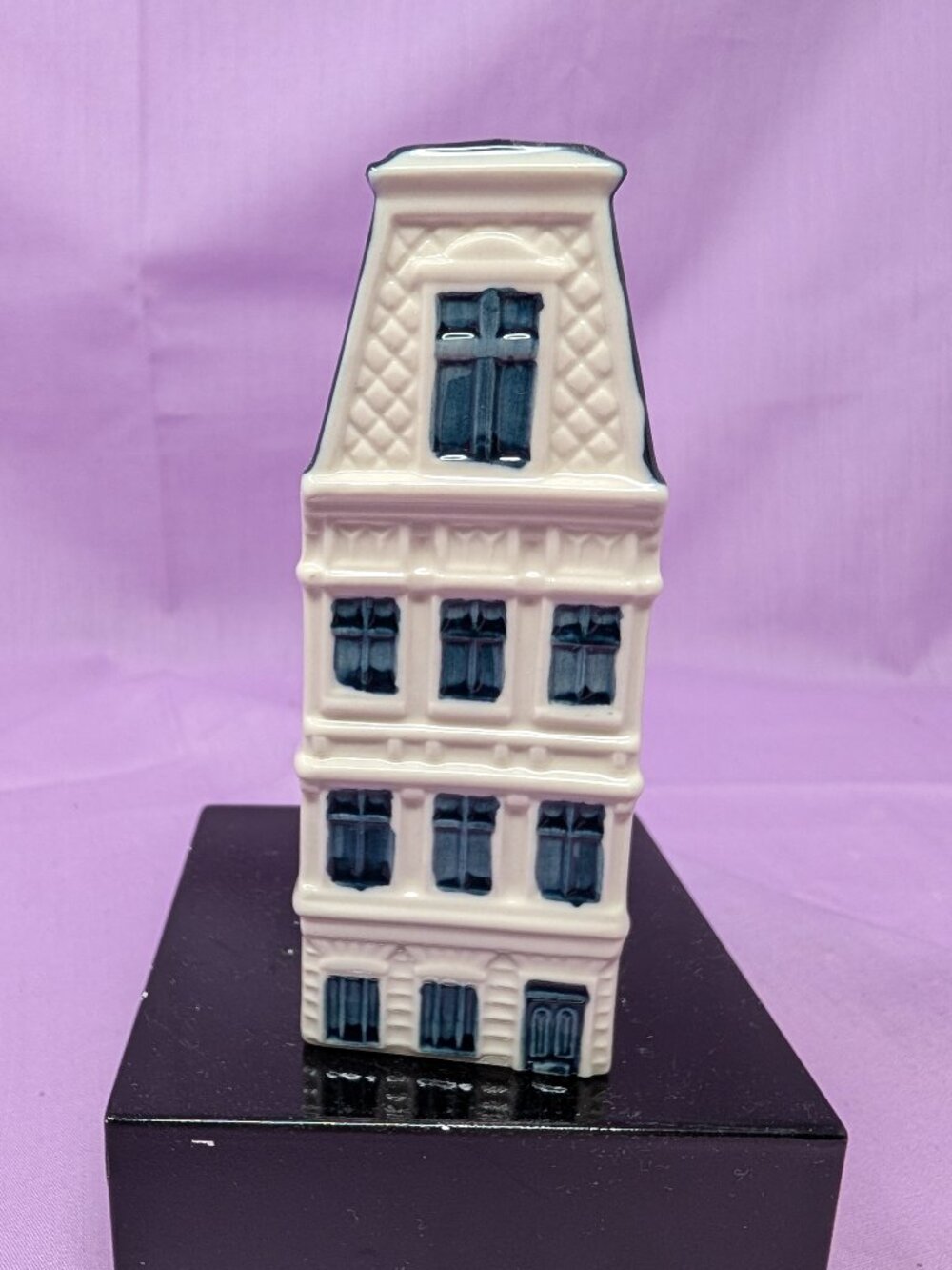 KLM Blue Delft House #61